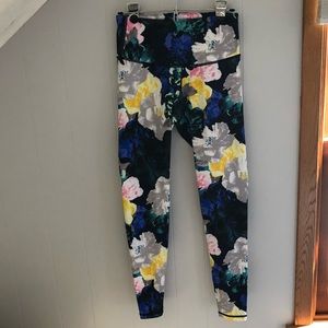 Colorful floral athleisure legging